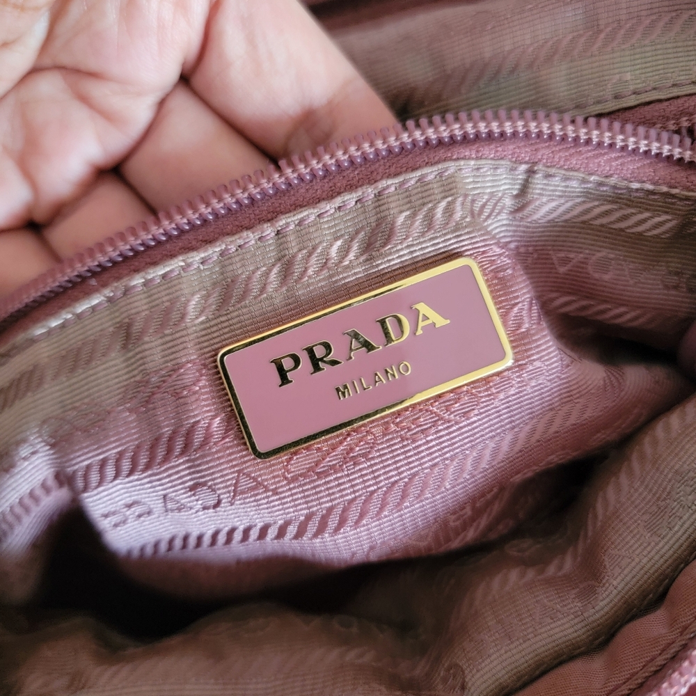 ‼️SOLD‼️ Authentic Prada Pink Bag with Card Certificate - Picture 13 of 17